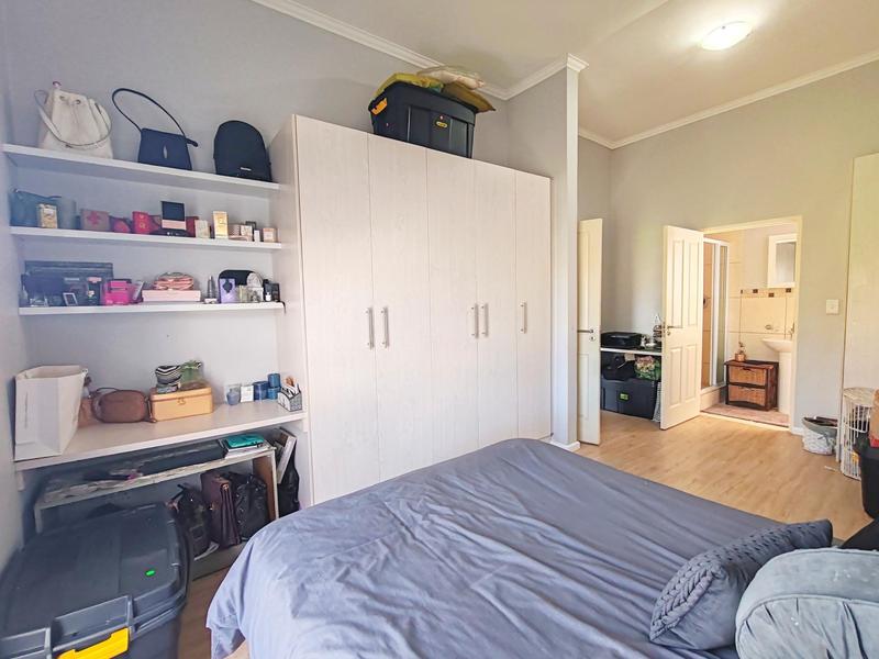 2 Bedroom Property for Sale in Claremont Western Cape